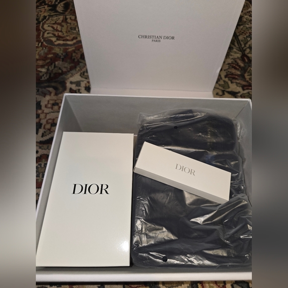 Dior Other - Dior Navy Toiletry Bag & Travel Mug Gift Set